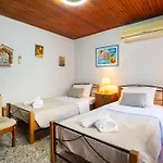 Sunset Retreat With Panoramic Sea Views *