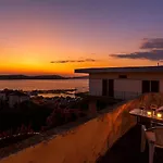 Nyaraló Sunset Retreat With Panoramic Sea Views *