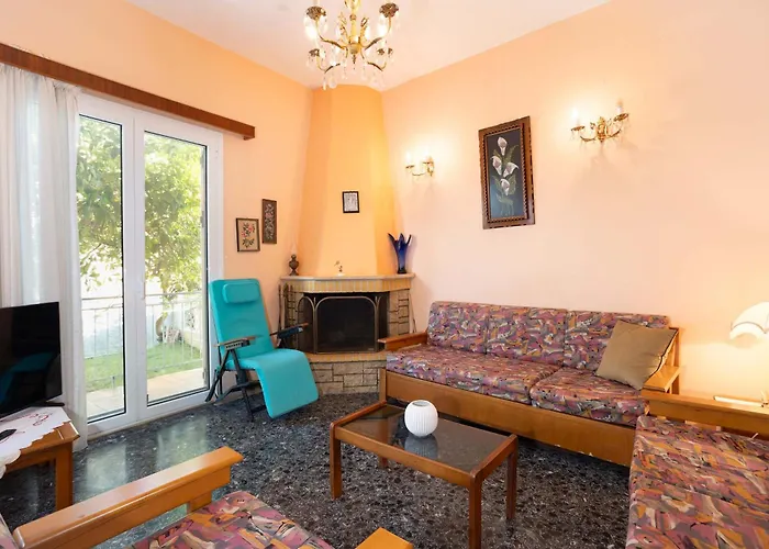 Sunset Retreat With Panoramic Sea Views *