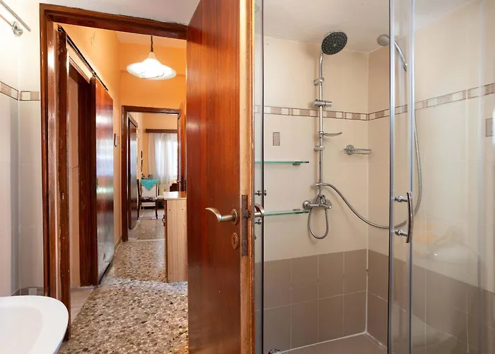 Sunset Retreat With Panoramic Sea Views